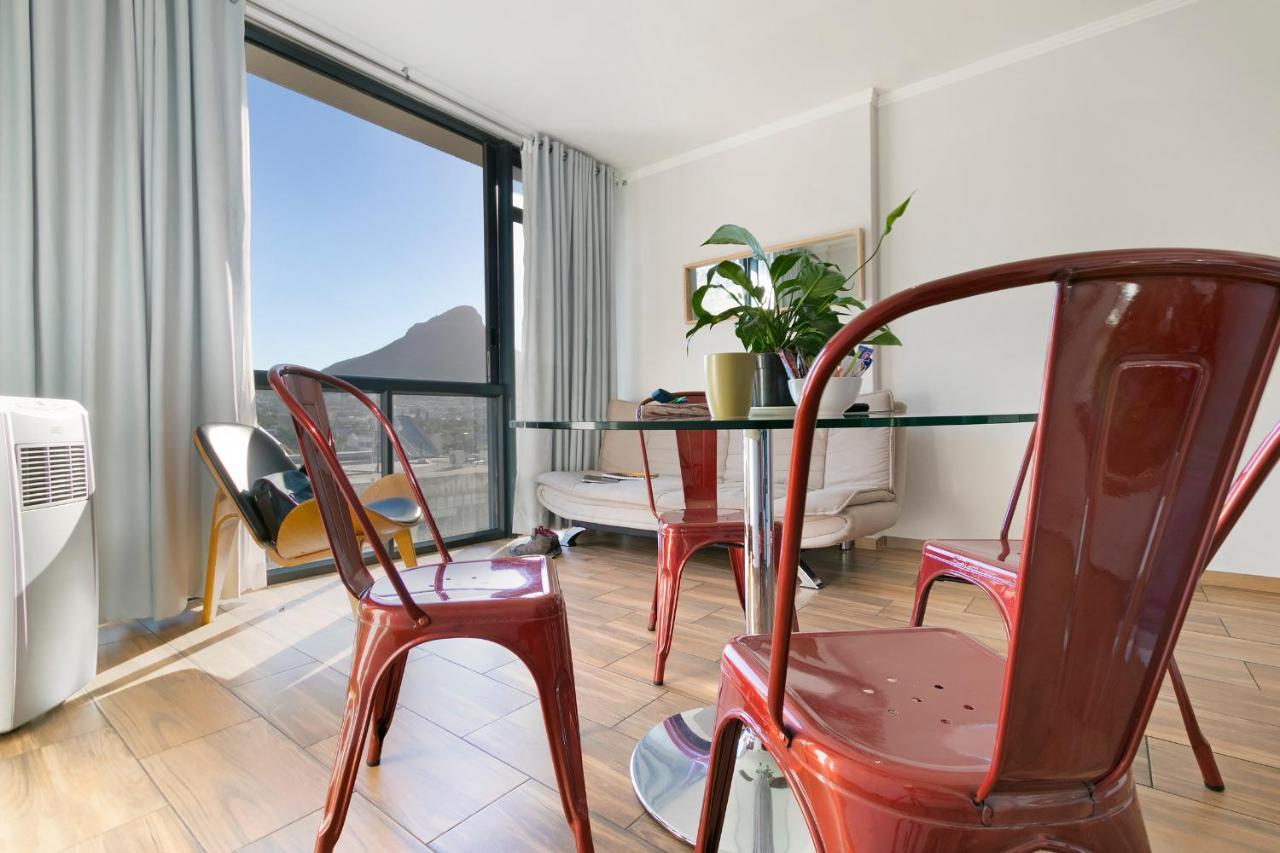 Apartament Urban Oasis At The Four Seasons Kapsztad Zewnętrze zdjęcie
